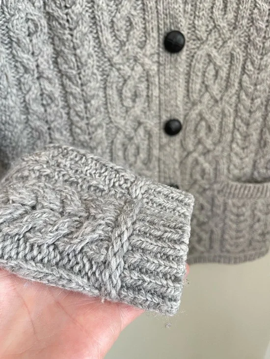 SAOL Ireland Aran 100% Merino Wool Cable Knit Button Cardigan Grey Size Small - Picture 8 of 11